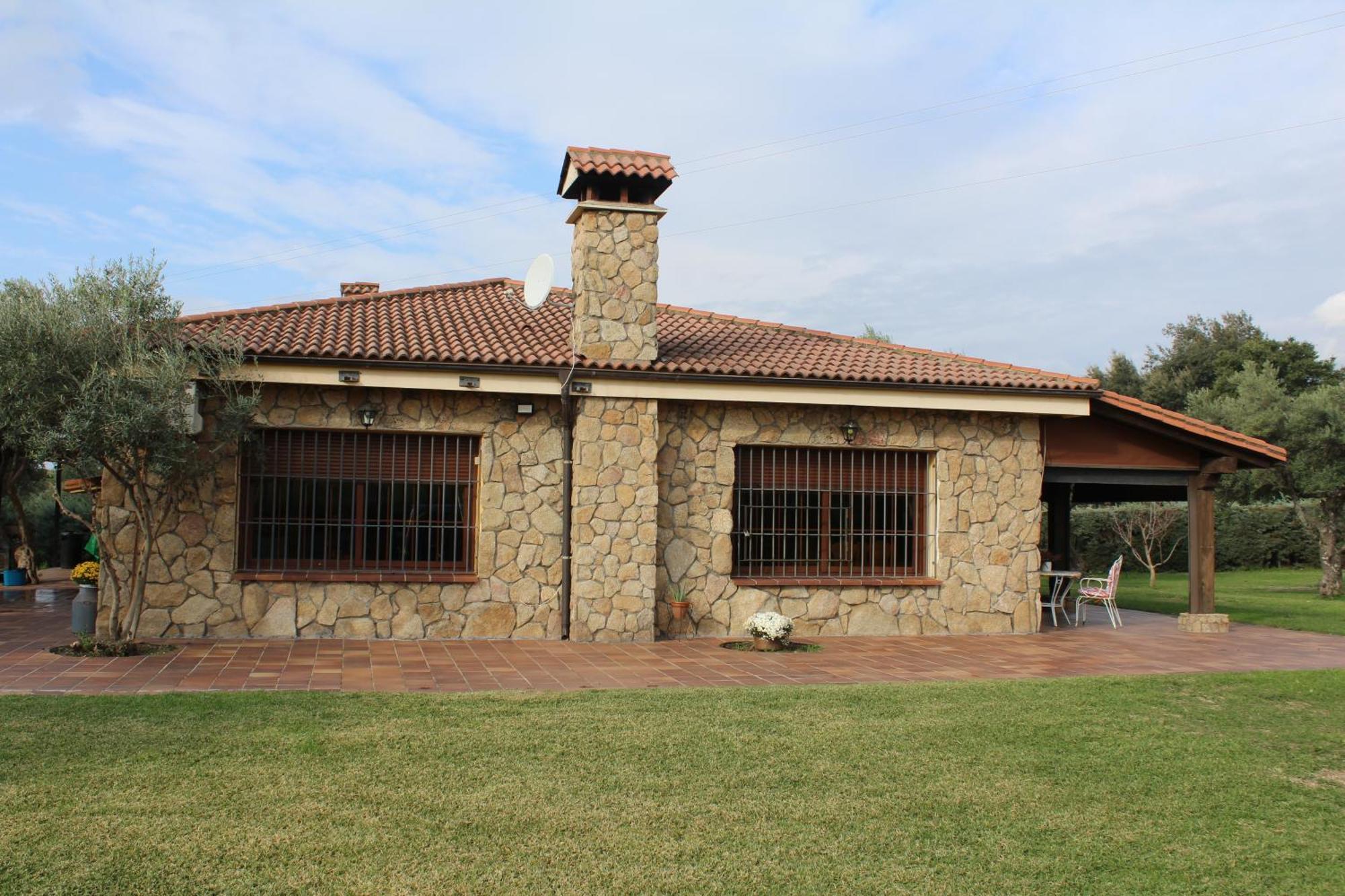 Apartamento La Huertarrona Candeleda Exterior foto